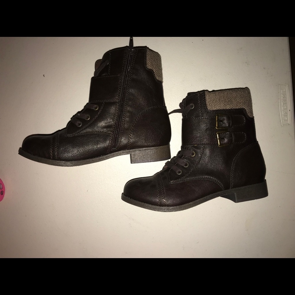 Brown boots